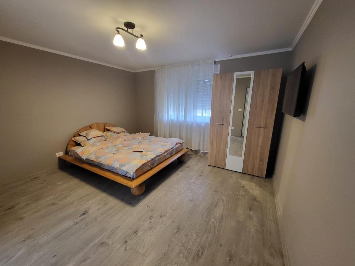 Casa Berzelor Villa Sînmartin Buitenkant foto